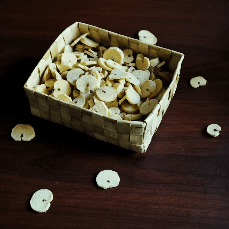 Dried pulukodiyal chips